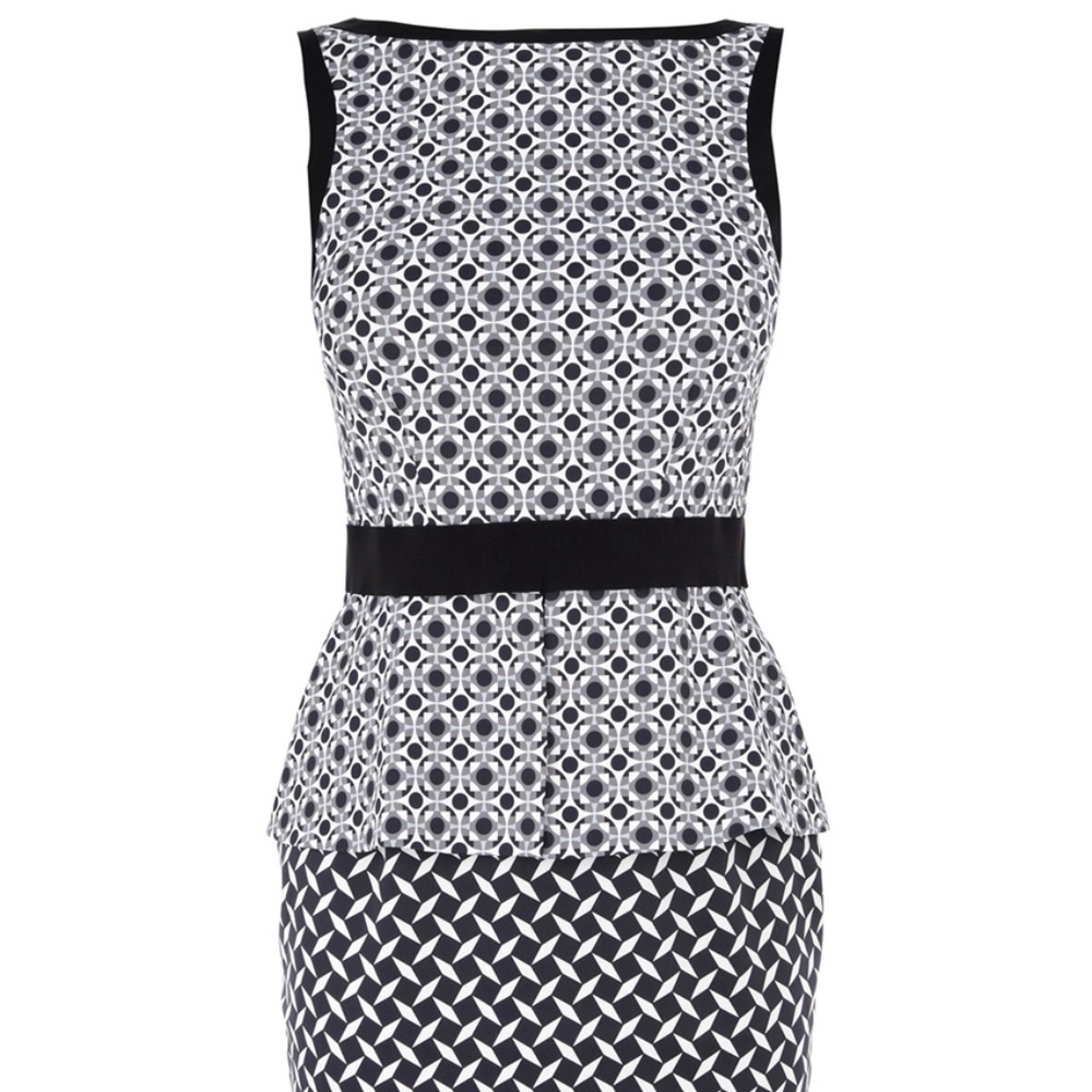 Karen Millen Geometric Peplum Dress - Picture 1 of 4